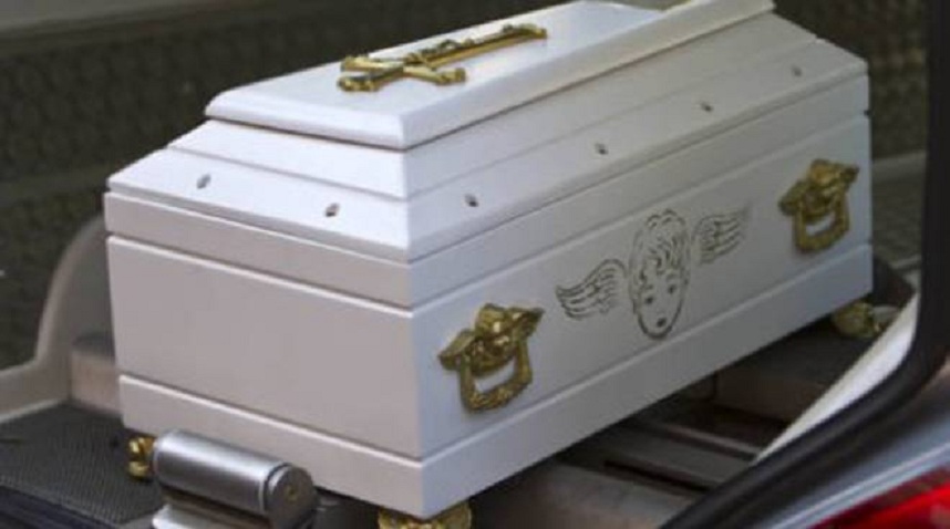 benevento-funerali-neonato-morto-autopsia