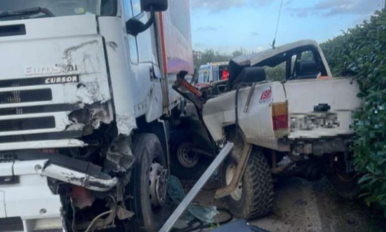 Foglianise incidente pick-up camion